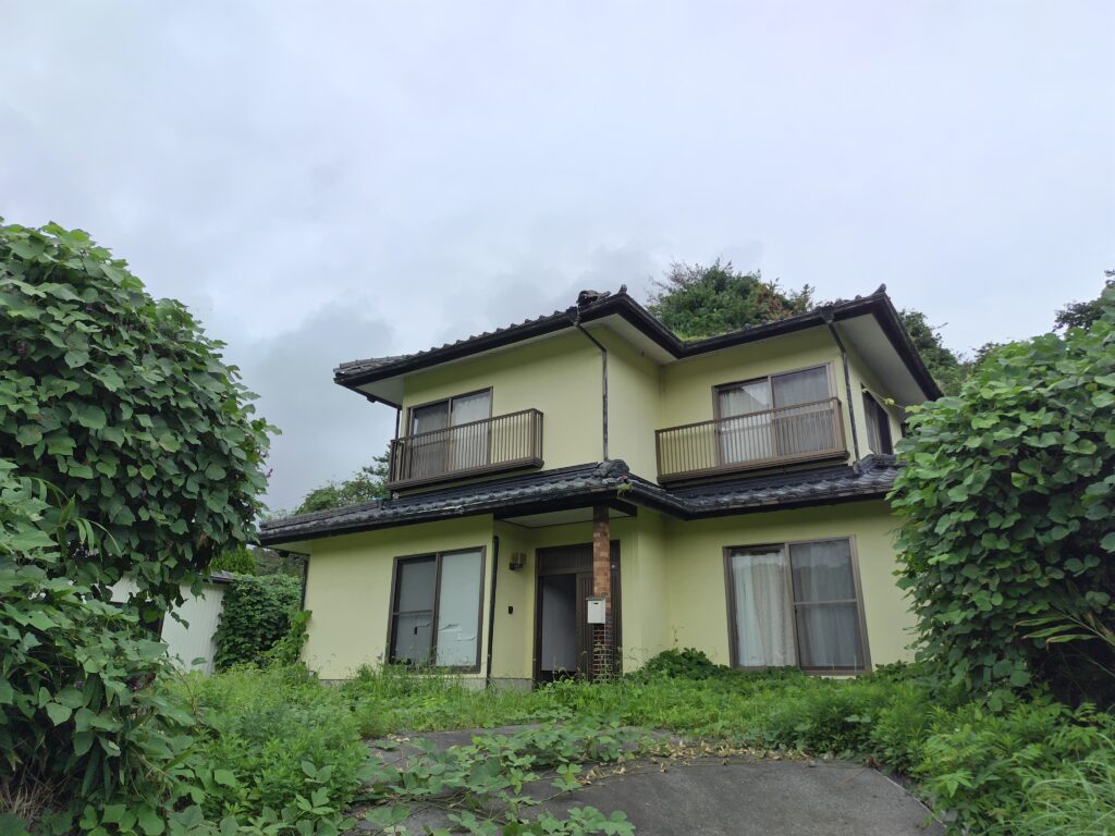 緑と静寂がつつむ家（小高区泉沢字一里檀）