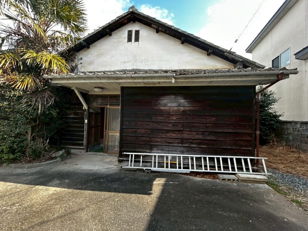 ひっそりとたたずむ街中の味わい深い古民家　（原町区二見町）