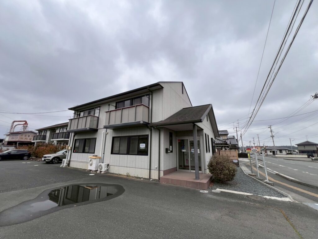 【賃貸】一階部分の事務所　大きい道路沿いでアクセス良好！（原町区小川町）