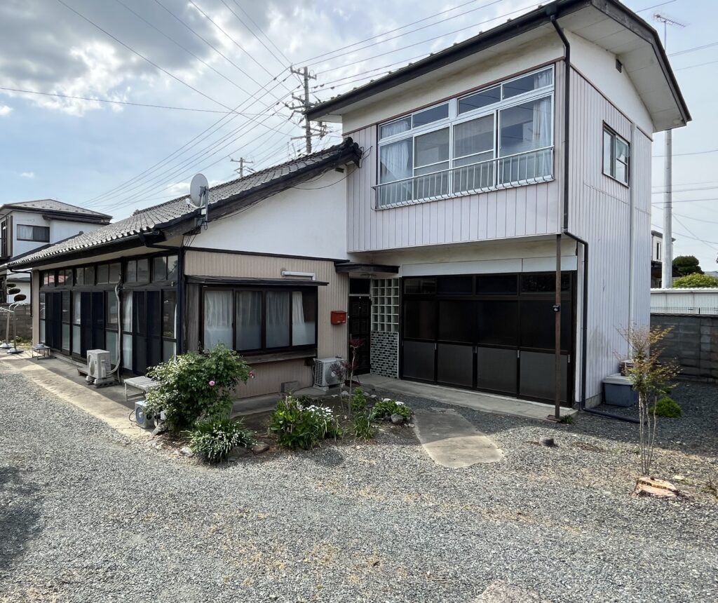 縁側で季節を感じる、和の暮らしが叶う家（原町区西町三丁目）